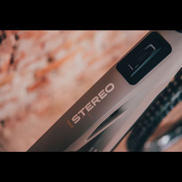 CUBE Stereo Hybrid ONE77 HPC Race 800 2027 sähköpyörä